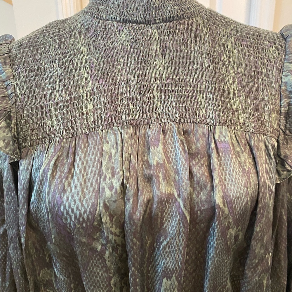 Karlie Womens Green Snakeskin Print Ruffle Blouse - Picture 7 of 7